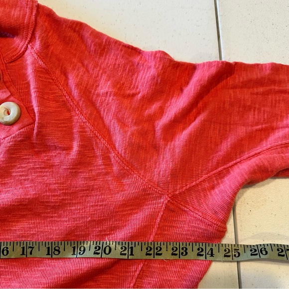 We the Free People Coral Textured Artsy Top Batwing Sleeve Size XS button boho - Picture 6 of 8